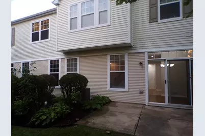 2096 Limestone Lane, Carpentersville, IL 60110 - Photo 2