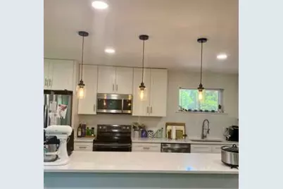 8816 Kenton Avenue, Skokie, IL 60076 - Photo 6