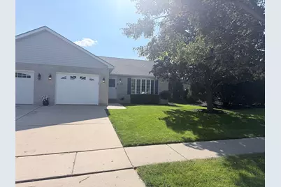 15631 W Waterford Lane, Manhattan, IL 60442 - Photo 2