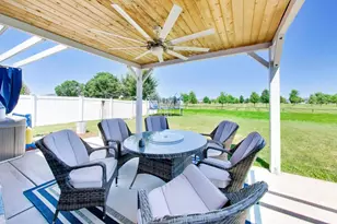 460 E Meadowdale Cir, Hampshire, IL 60140 - Photo 26