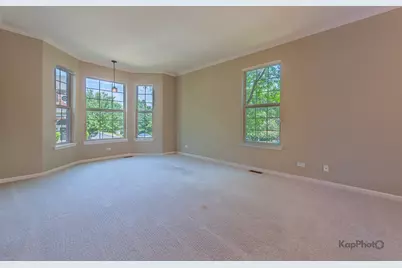 27W708 N Meadowview Drive, Winfield, IL 60190 - Photo 4