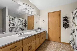 124 Andrew Taras Ct, Joliet, IL 60435 - Photo 8