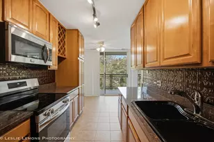 6000 Oakwood Dr, Lisle, IL 60532 - Photo 10