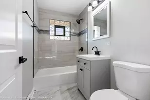 7653 S Roberts Rd, Bridgeview, IL 60455 - Photo 12