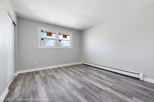 7653 S Roberts Rd, Bridgeview, IL 60455 - Photo 10