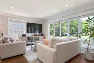 2455 W Erie St, Chicago, IL 60612 - Photo 6