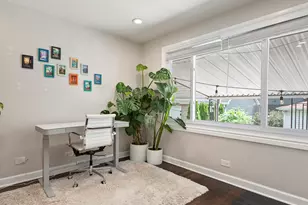 2455 W Erie St, Chicago, IL 60612 - Photo 18