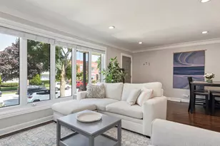 2455 W Erie St, Chicago, IL 60612 - Photo 8