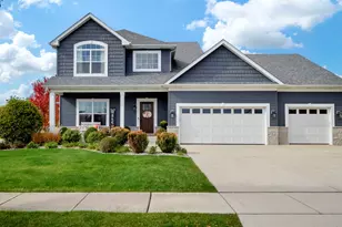 301 Arrowhead Dr, Minooka, IL 60447 - Photo 2