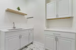 4917 S Washington Park Ct, Chicago, IL 60615 - Photo 8