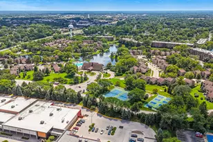 201 Lake Hinsdale Dr, Willowbrook, IL 60527 - Photo 42