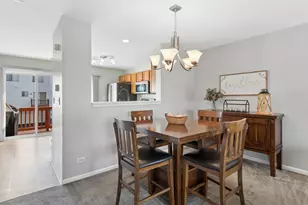 530 Lincoln Station Dr, Oswego, IL 60543 - Photo 6