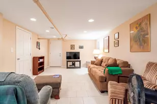 1317 W Elmdale Ave, Chicago, IL 60660 - Photo 20