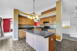 1632 Fredericksburg Ln, Aurora, IL 60503 - Photo 6