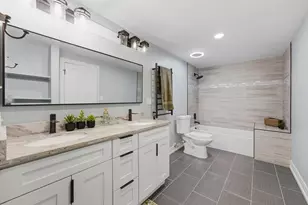 1996 Holbrook Ln, Hoffman Estates, IL 60194 - Photo 18