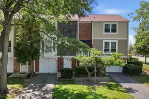1996 Holbrook Ln, Hoffman Estates, IL 60194 - Photo 34