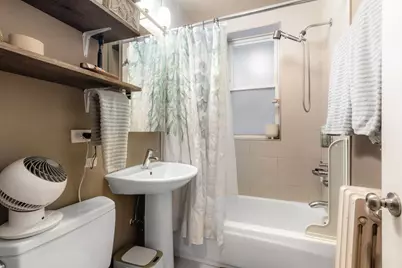 5060 N Claremont Avenue #3E, Chicago, IL 60625 - Photo 8