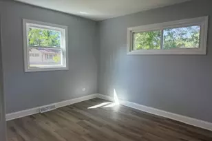 1945 Creek Rd, Waukegan, IL 60087 - Photo 6