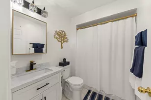 11124 Indian Woods Dr, Indian Head Park, IL 60525 - Photo 18