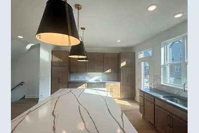 1191 Gateway Court, Northbrook, IL 60062 - Photo 4