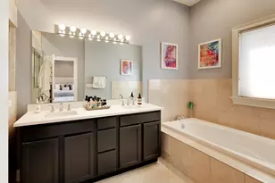 1353 W Grand Ave, Chicago, IL 60642 - Photo 18
