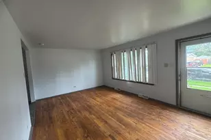 27 W 155th Pl, South Holland, IL 60473 - Photo 2