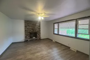 27 W 155th Pl, South Holland, IL 60473 - Photo 4