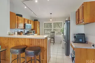 385 Northgate Rd, Lindenhurst, IL 60046 - Photo 6