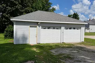722 S Chestnut St, Kewanee, IL 61443 - Photo 30