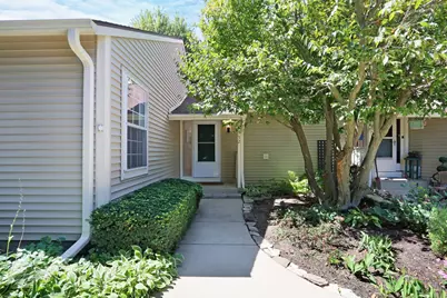 932 Chase Court, Gurnee, IL 60031 - Photo 2