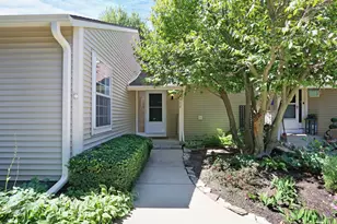 932 Chase Ct, Gurnee, IL 60031 - Photo 2