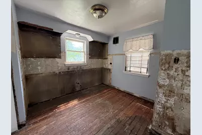 8545 S Euclid Avenue, Chicago, IL 60617 - Photo 10