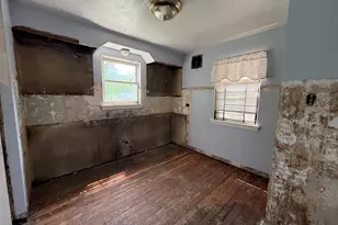 8545 S Euclid Ave, Chicago, IL 60617 - Photo 10