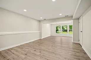 1312 W Oakmont Rd, Hoffman Estates, IL 60169 - Photo 20