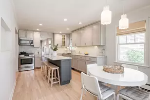 324 N Highview Ave, Elmhurst, IL 60126 - Photo 8