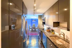1555 N Sandburg Terrace, Chicago, IL 60610 - Photo 8