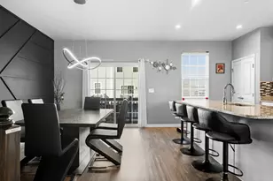47 Nicholas Dr E, Des Plaines, IL 60016 - Photo 6