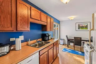 1087 Pheasant Run Ln, Aurora, IL 60504 - Photo 10