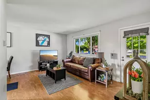 1087 Pheasant Run Ln, Aurora, IL 60504 - Photo 4