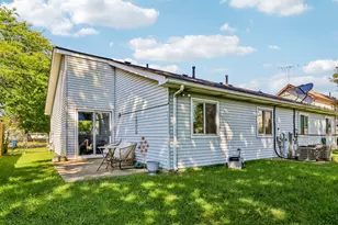 1087 Pheasant Run Ln, Aurora, IL 60504 - Photo 18
