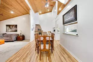 10238 W Wadsworth Rd, Beach Park, IL 60099 - Photo 12