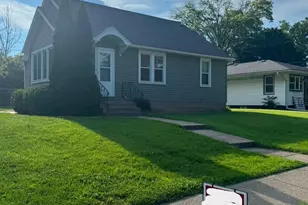 708 Henry St, Peru, IL 61354 - Photo 1