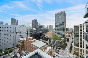 110 W Superior St, Chicago, IL 60654 - Photo 12