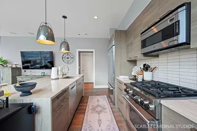 110 W Superior Street #1501, Chicago, IL 60654 - Photo 4