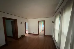 610 Barry Rd, Rockford, IL 61109 - Photo 2