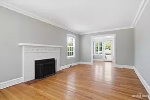 718 S Naperville Rd, Wheaton, IL 60189 - Photo 4