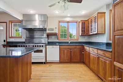 718 S Naperville Road, Wheaton, IL 60189 - Photo 8