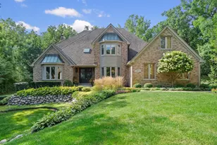 30W307 Maple Tree Ln, Wayne, IL 60184 - Photo 6