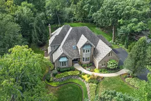 30W307 Maple Tree Ln, Wayne, IL 60184 - Photo 4