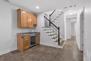 2041 N Whipple St, Chicago, IL 60647 - Photo 34
